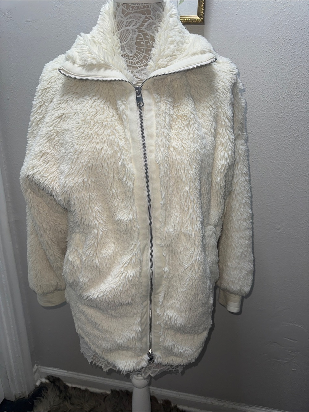Varley Ivory Faux-Sherpa Zip-Up Teddy Coat
